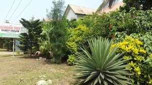 thumbnail: Front of property
