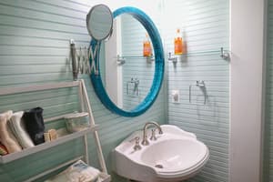 thumbnail: Bathroom sink