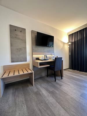 thumbnail: Room