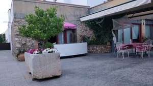 thumbnail: Exterior