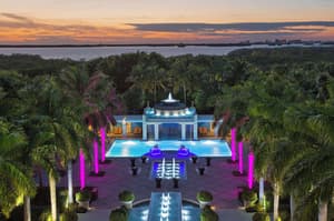thumbnail: Exterior