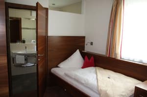 thumbnail: General view