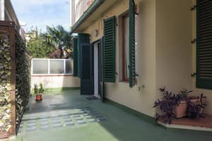 thumbnail: Exterior