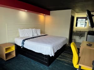 thumbnail: Room