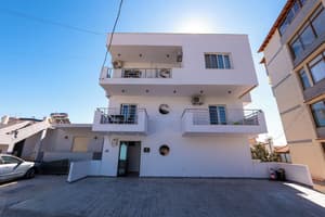 thumbnail: Property entrance