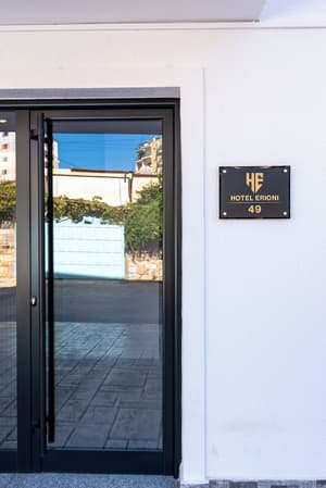 thumbnail: Interior entrance