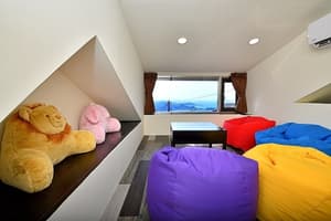 thumbnail: Living area