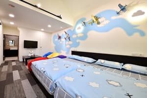 thumbnail: Room