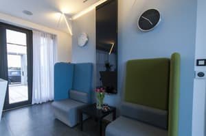 thumbnail: Lobby sitting area