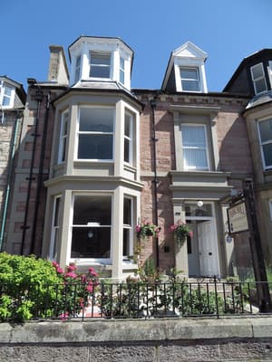 thumbnail: Front of property