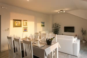 thumbnail: In-room dining