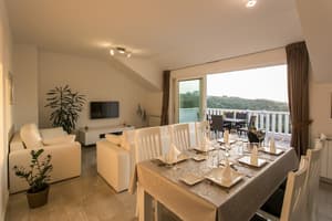 thumbnail: In-room dining