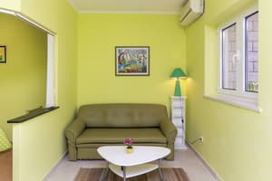 thumbnail: Living area