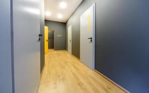 thumbnail: 82008275.jpg