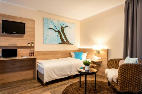 Economic Room with Balcony