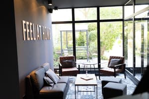 thumbnail: Lobby sitting area