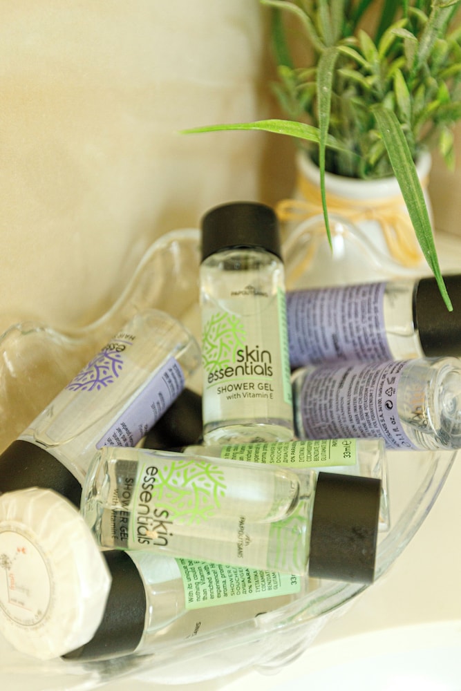 Bathroom amenities