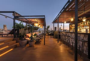 thumbnail: Bar (on property)