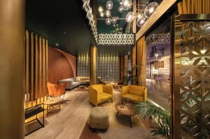 thumbnail: Bar (on property)