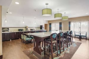 thumbnail: Breakfast area
