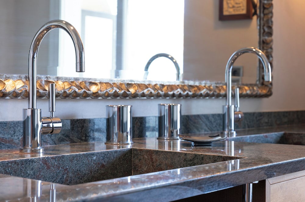 Bathroom sink