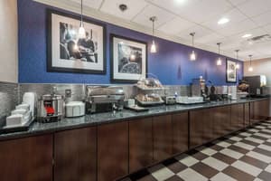 thumbnail: Breakfast area