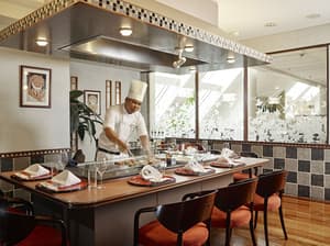 thumbnail: Restaurant