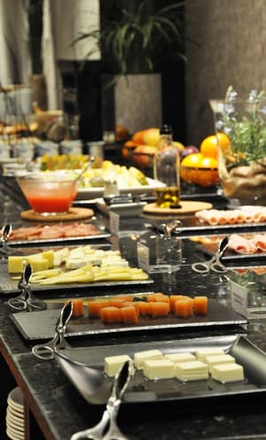 thumbnail: Breakfast area