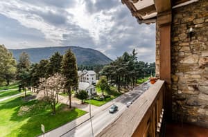 thumbnail: Mountain view