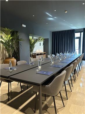On-Site,Business/Events,Meeting Room