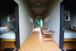 thumbnail: Hallway