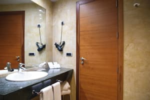 thumbnail: Bathroom