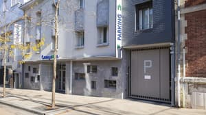 thumbnail: Property entrance