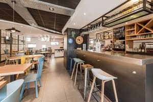 thumbnail: Bar (on property)