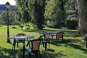 thumbnail: Outdoor dining