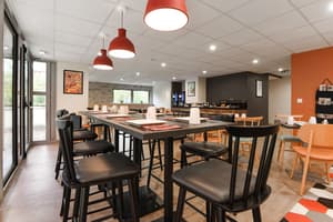 thumbnail: Breakfast area
