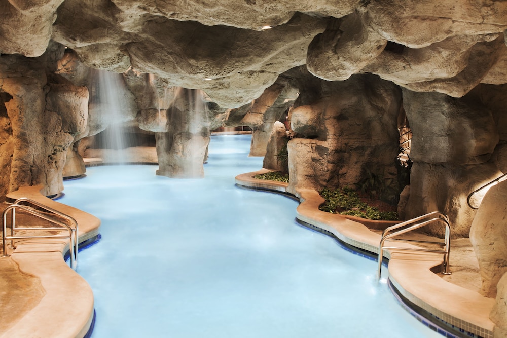 Pool waterfall