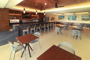 thumbnail: Bar (on property)