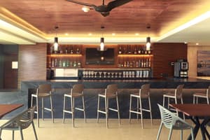 thumbnail: Bar (on property)