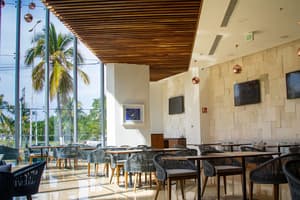 thumbnail: Restaurant