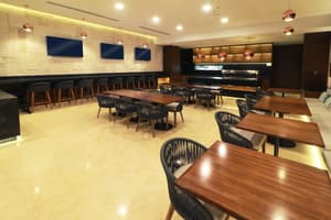 thumbnail: Restaurant