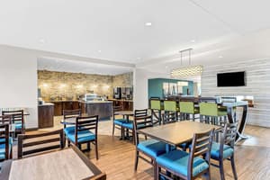 thumbnail: Breakfast area