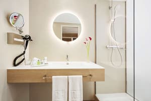 thumbnail: Bathroom