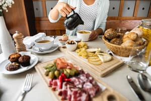 thumbnail: Breakfast area