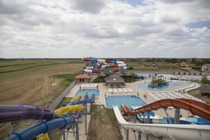 thumbnail: Aqua center