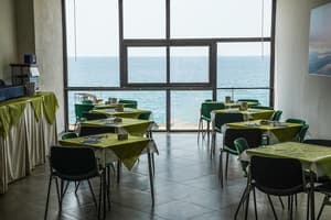 thumbnail: Breakfast area