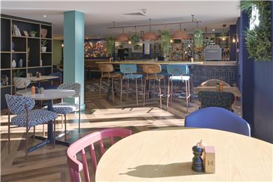 On-Site,Bar/Lounge