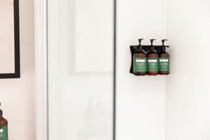 thumbnail: Bathroom amenities