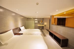 thumbnail: Room