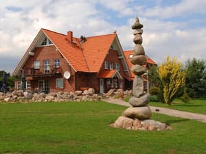 thumbnail: Front of property